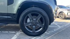 Land Rover Defender 3.0 D300 X-Dynamic SE 110 5dr Auto Diesel Estate